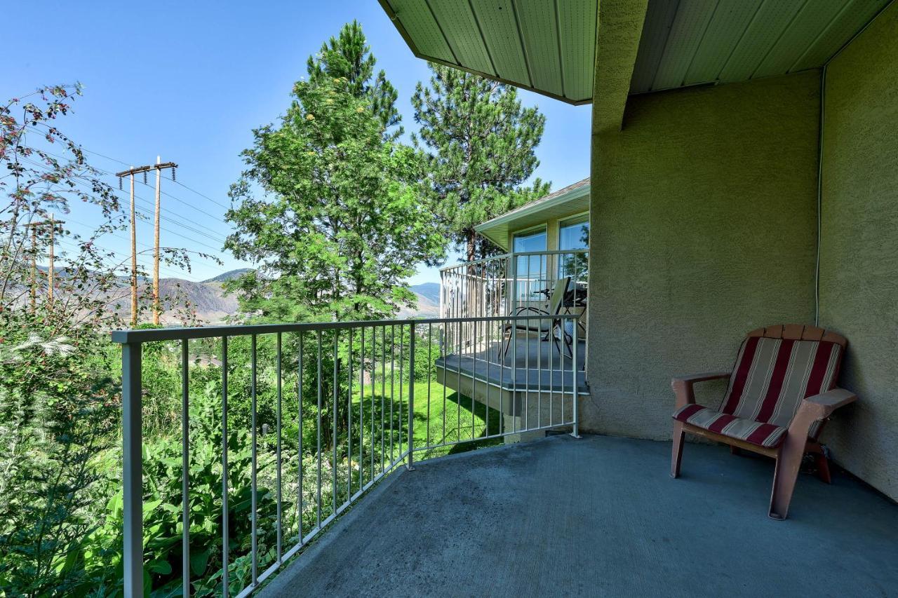 Guest Suite With Patio That Backs Onto Greenbelt Kamloops Exterior photo